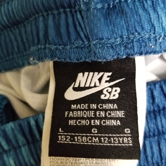 Nike Skateboard Shorts Blue Swirl Pattern C102 - Picture 3 of 7